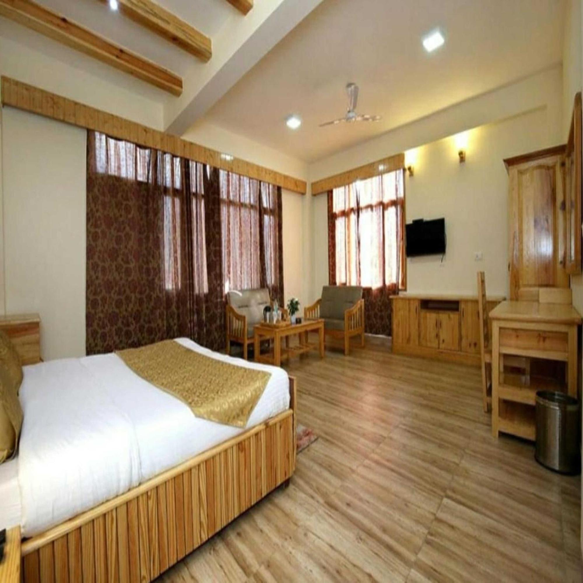 Hotel Jamla Inn Manāli Εξωτερικό φωτογραφία